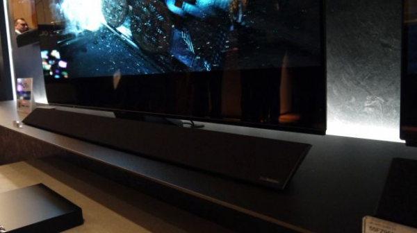 Предварительный обзор Panasonic FZ950 OLED TV